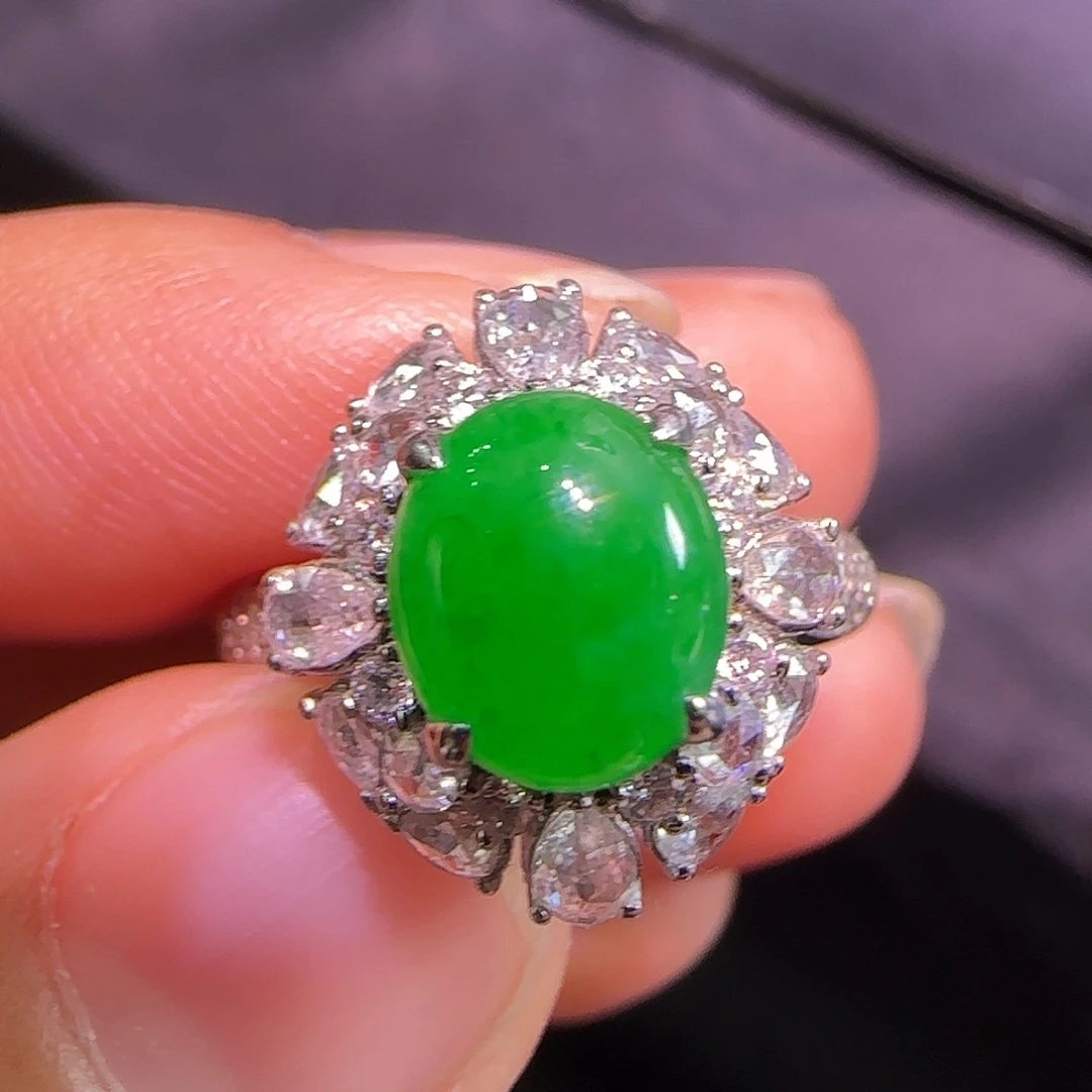 翡翠18K金镶嵌戒指