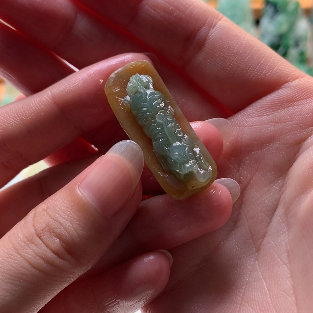 定制翡翠未镶嵌老虎