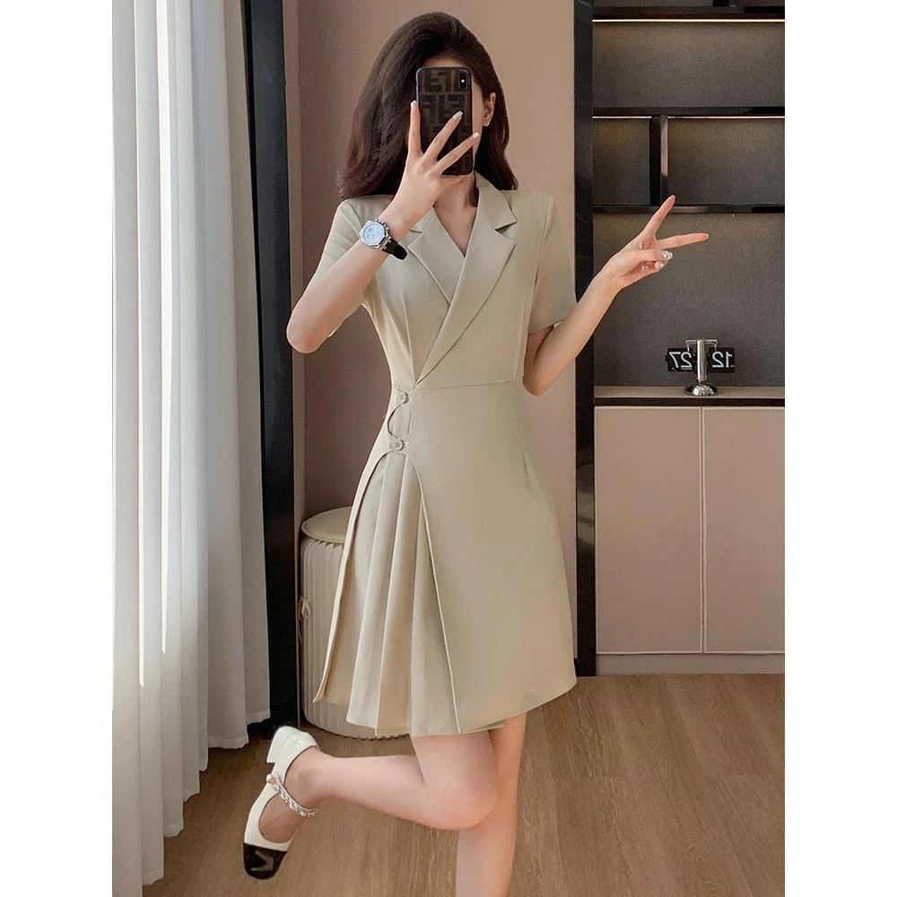 卡其色短袖连衣裙2025新款女夏季小个子高级感气质收腰职业西装裙