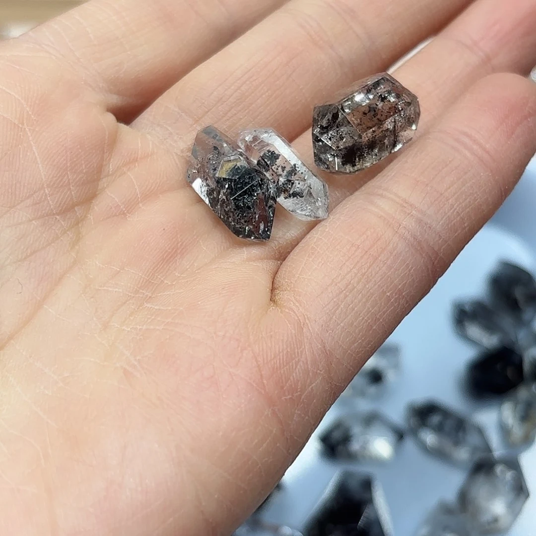 水晶水晶未镶嵌白***。水晶