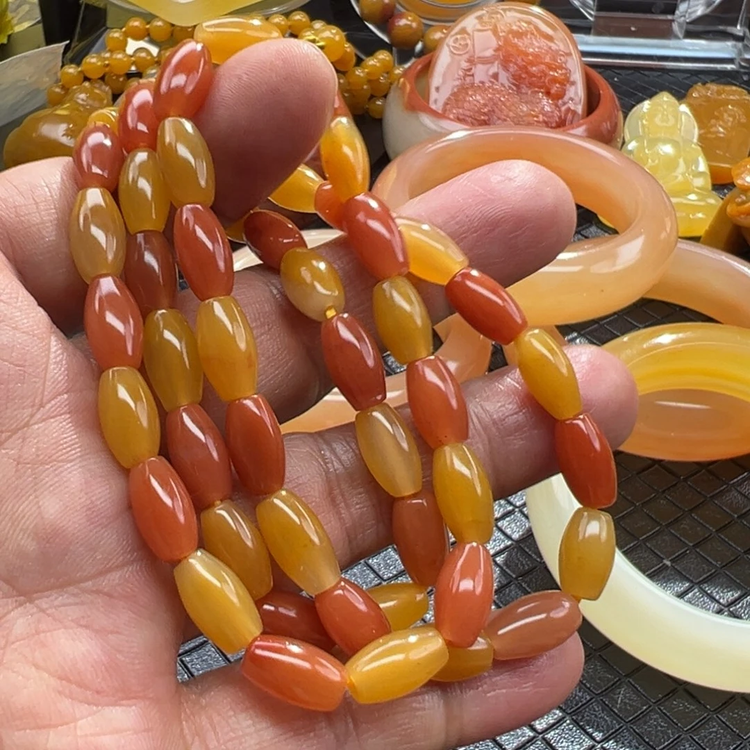 石英质玉未镶嵌颈饰