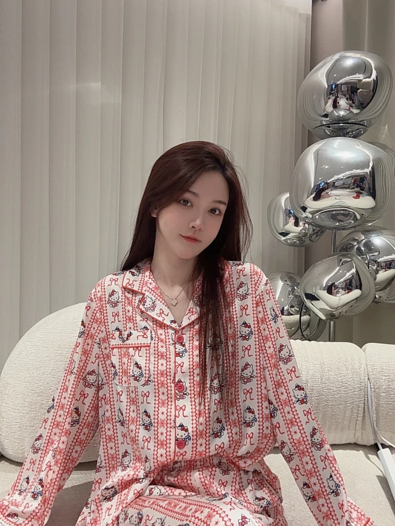 SIEOYJIEA/私迹大榕家【蝴蝶kt】女款长袖时尚高定家居服