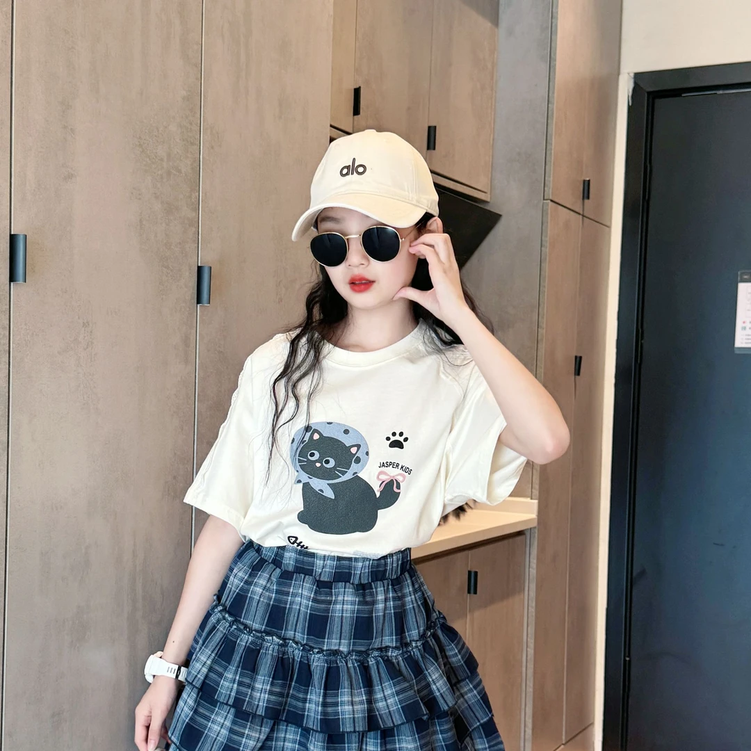 女童夏款时髦休闲短袖透气棉t2025儿童时尚百搭T恤中大童上衣
