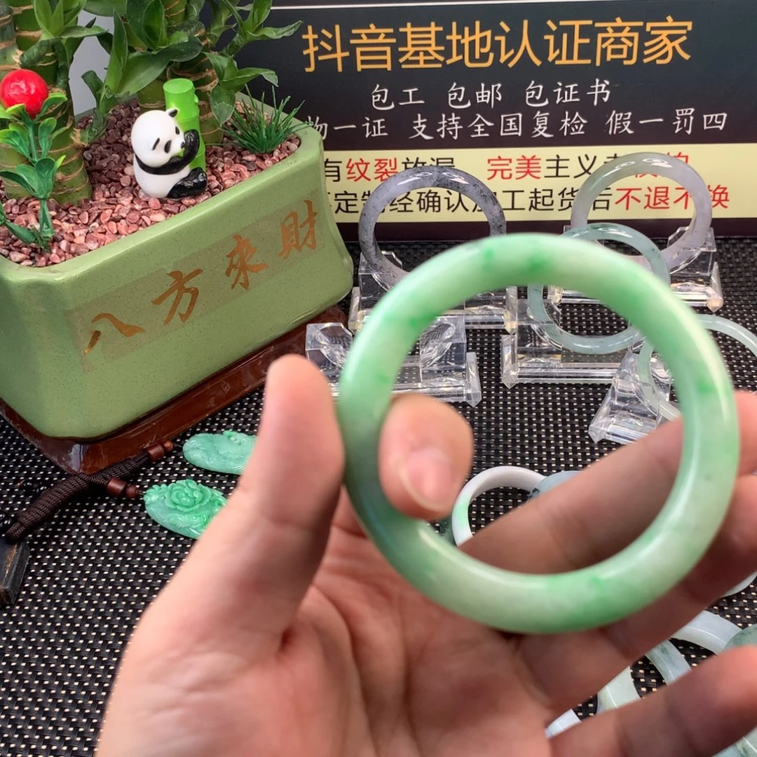 ****Q定制翡翠未镶嵌手镯定制不退换抛光