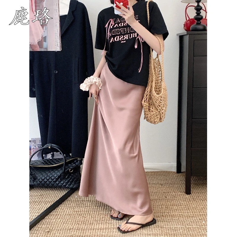 高腰垂坠感粉色缎面半身裙2025夏季新款大码女装胖mm包臀鱼尾长裙