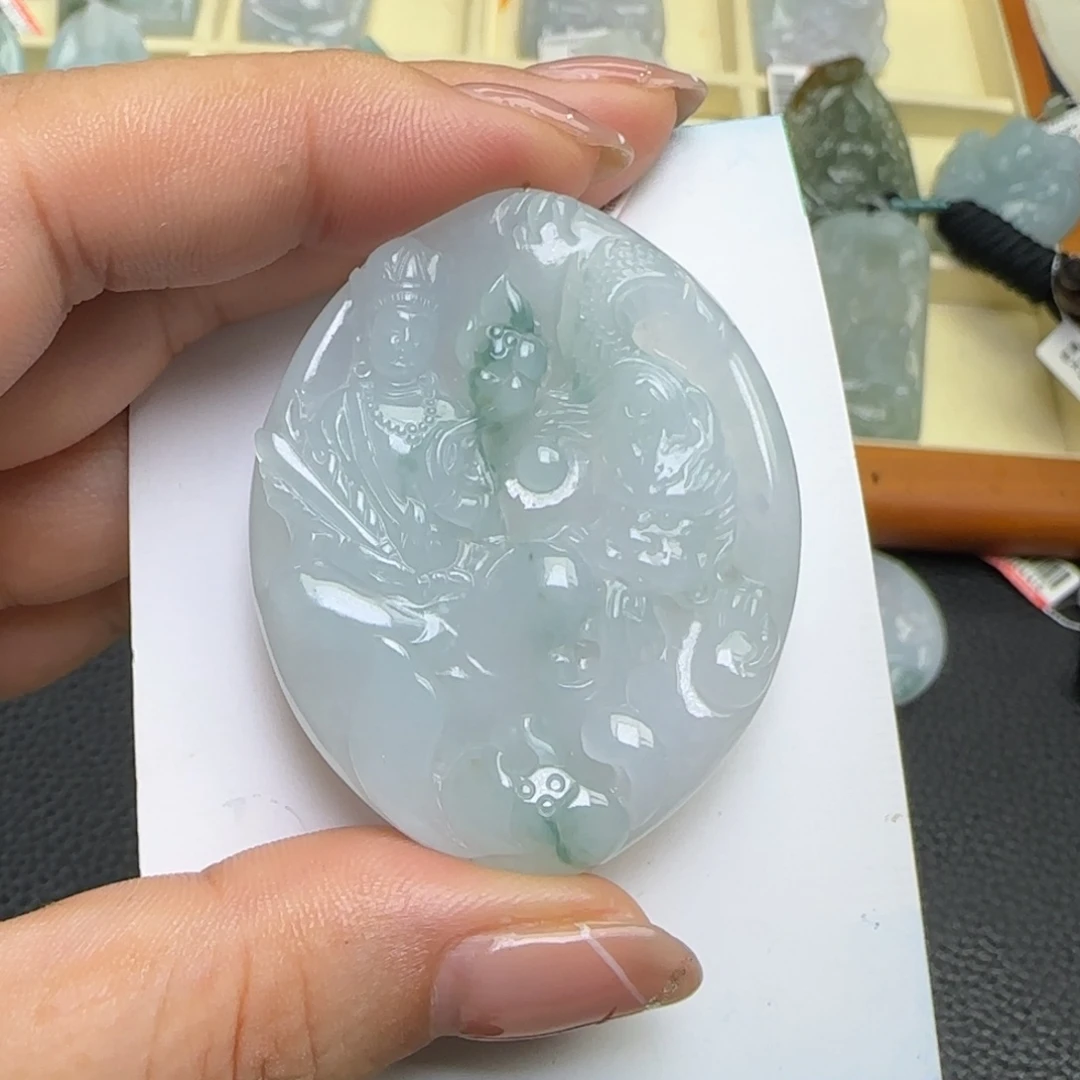 翡翠未镶嵌颈饰