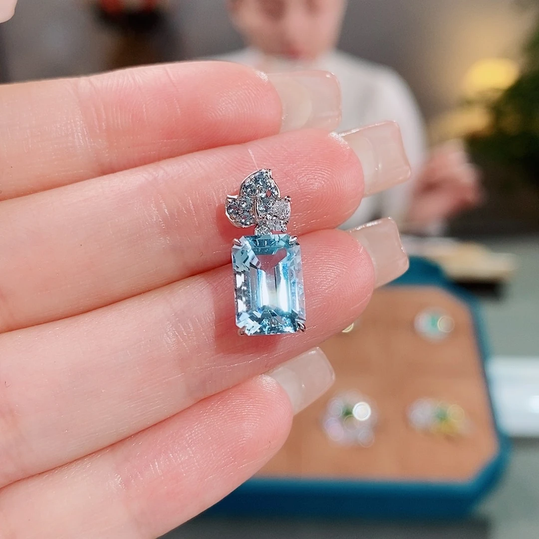 海蓝宝石颈饰18K金镶嵌2.904ct