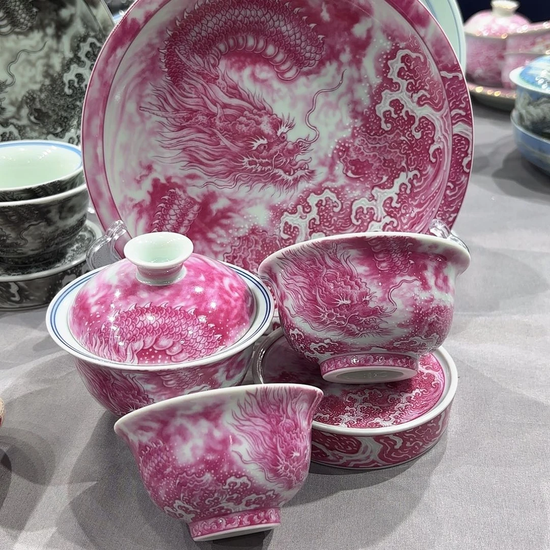 瓷片景德镇瓷器精品陈列