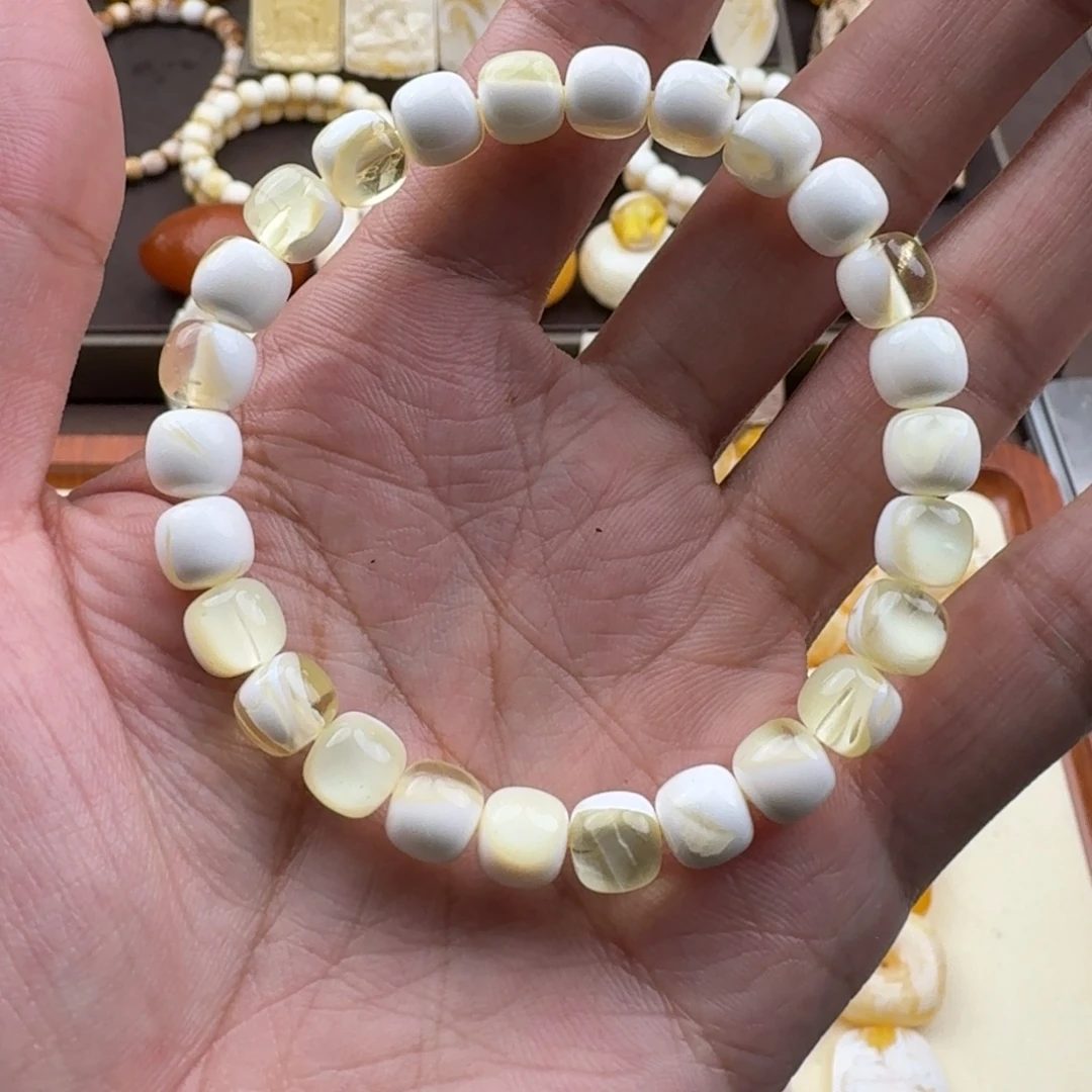 琥珀未镶嵌裸石蜜蜡