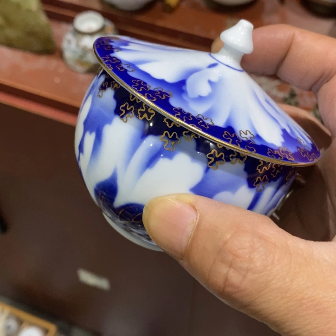 瓷片一天只喝一点奶茶和