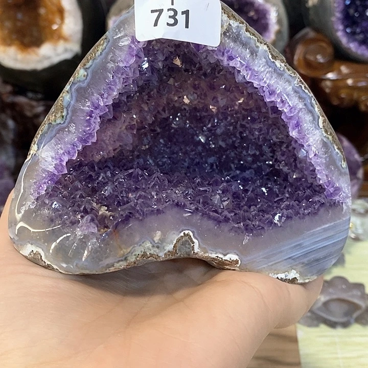 未镶嵌水晶大型摆件（非配饰）