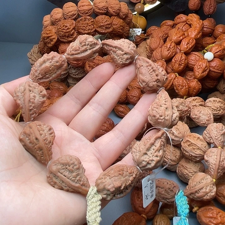 满***火文玩核桃手串麒麟角