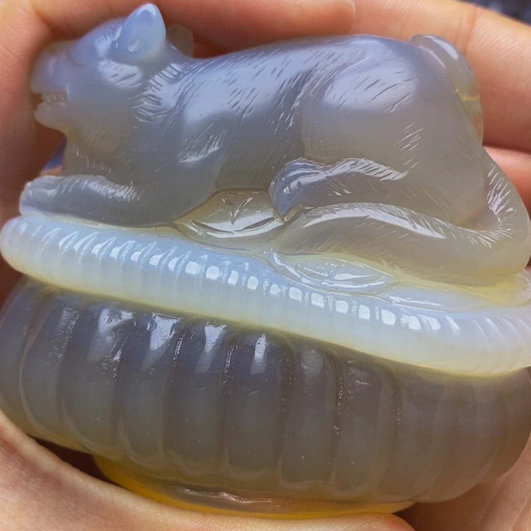 玛瑙/玉髓手把件未镶嵌石*炮