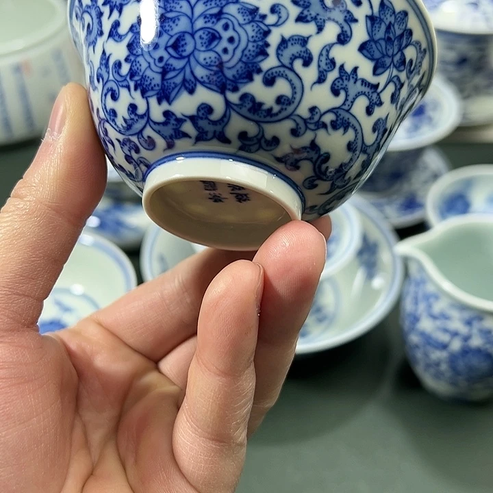 微瑕柴窑点工缠枝花卉薄胎宫碗