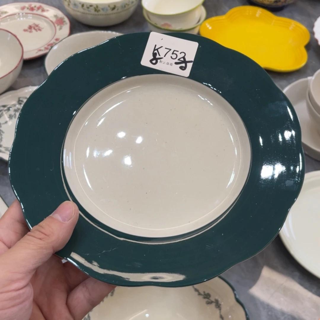 陶瓷微瑕餐具介意勿拍，满18飞！
