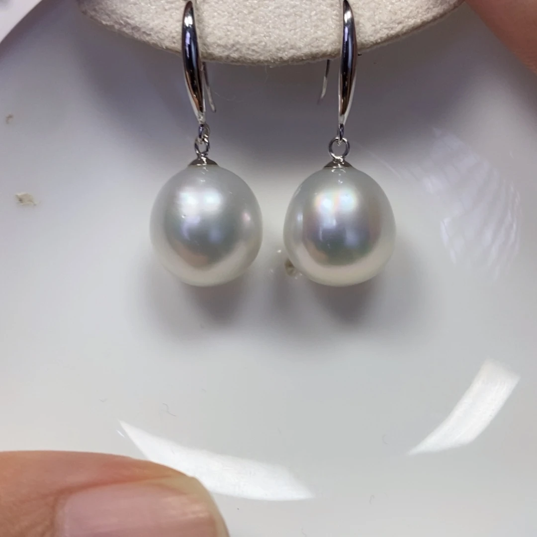 耳饰18K金镶嵌海水珍珠11-12无瑕