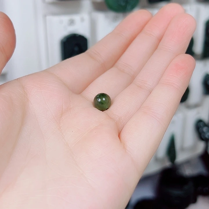 蛇纹石玉颈饰未镶嵌倚**涯
