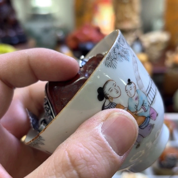 瓷片逍****子精致雕刻工艺精湛