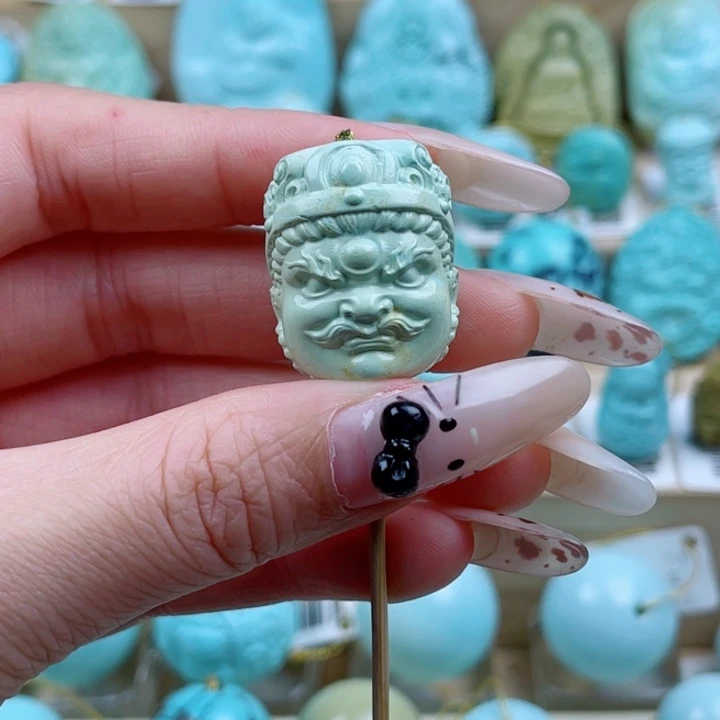 绿松石未镶嵌珠宝奇石