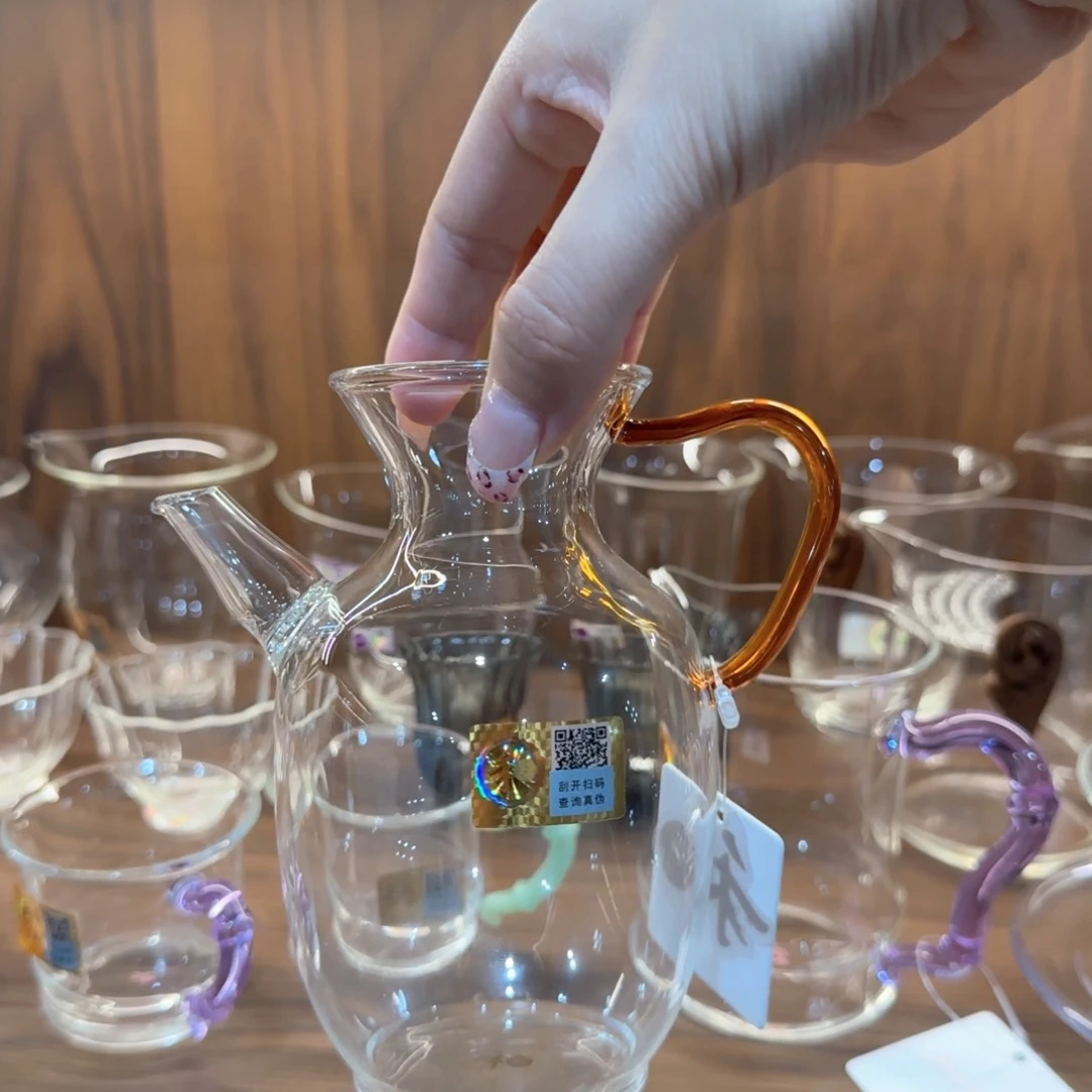 禾器昭然琥珀色。。。。