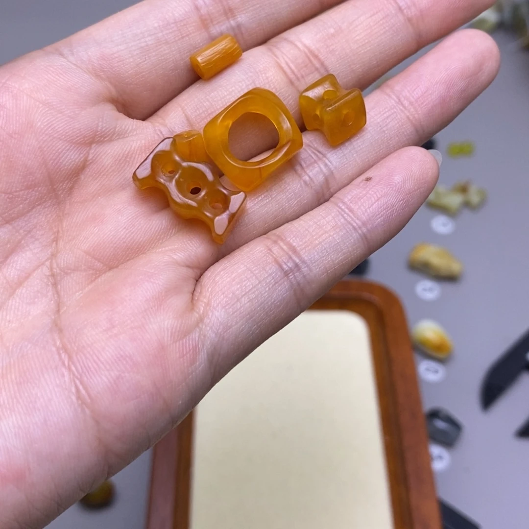 R***y蛇纹石玉未镶嵌配饰