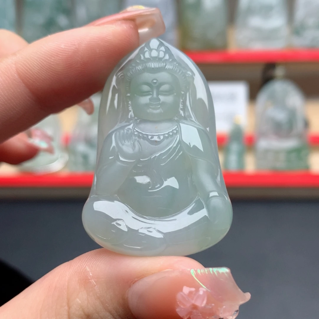 翡翠未镶嵌颈饰观音