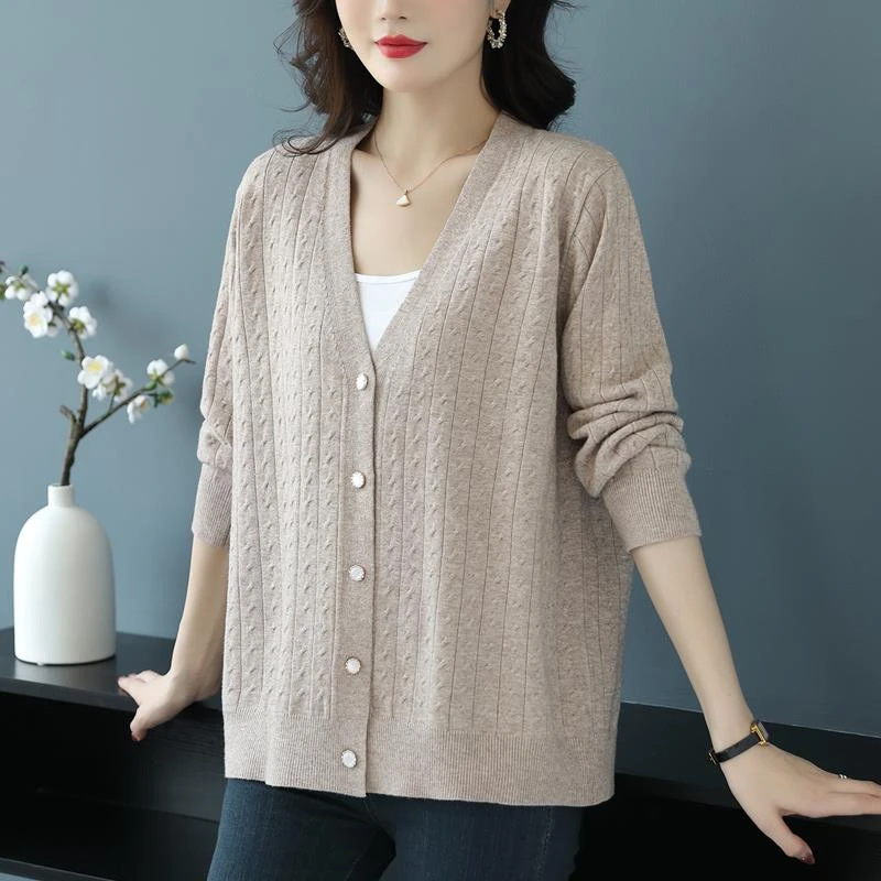 潮走中年妈妈针织衫开 衫女宽松加大码休闲 纯色羊毛衫春夏外搭毛