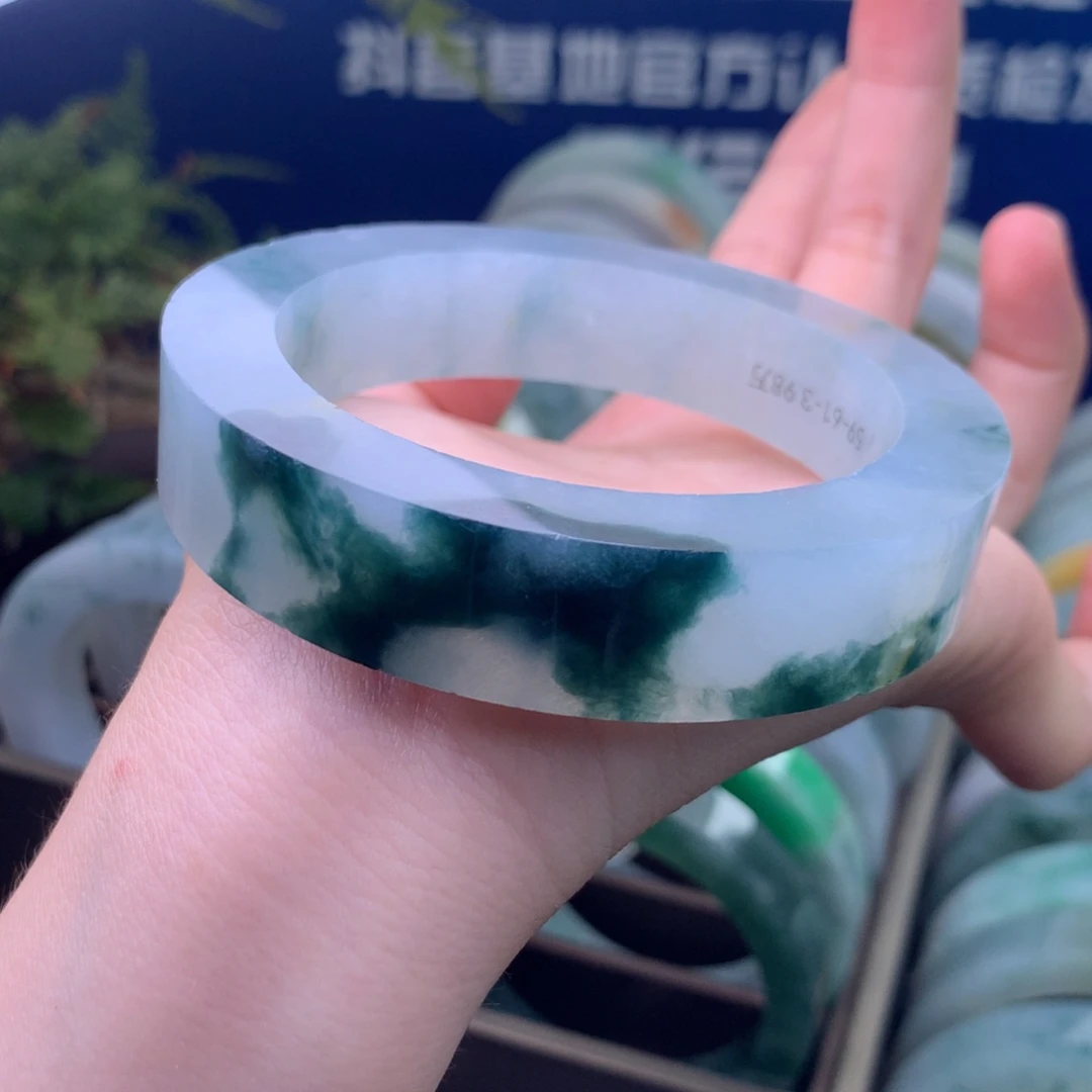 定制翡翠未镶嵌手镯不退不换