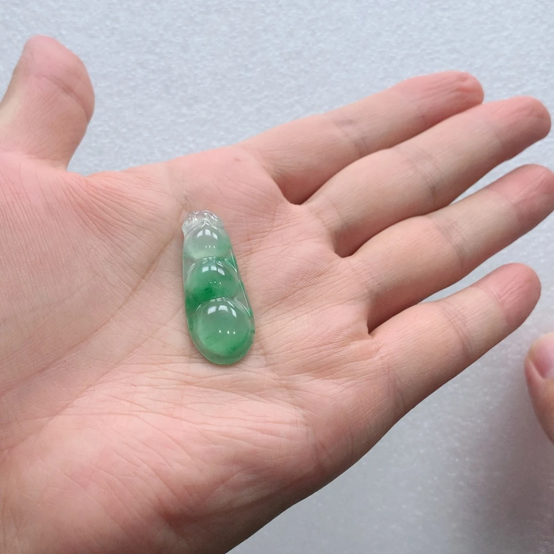 用***5石英质玉未镶嵌吊坠青青-吊坠-多人