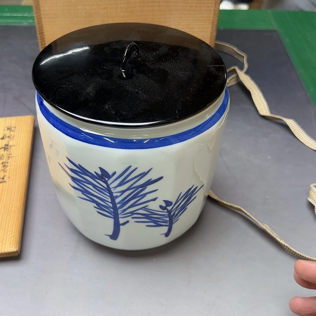 进***休白瓷釉手工制作后工艺品