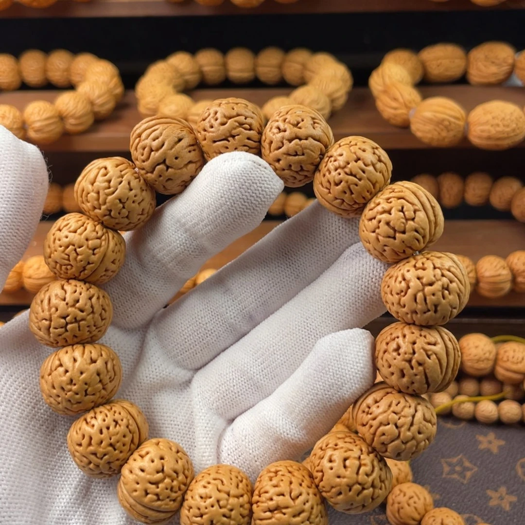 吊坠桃核大苹果园