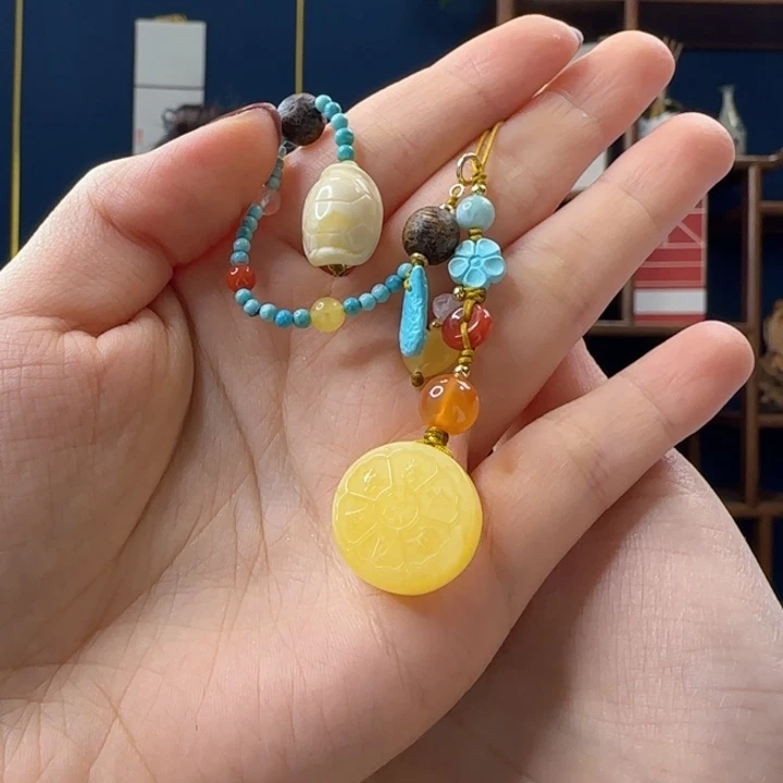 蜜蜡吊坠(赠链)未镶嵌轩*