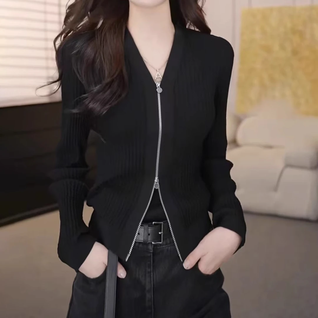 阿玛施秋季新款舒适V领波浪竖坑纹拉链针织开衫长袖薄款女548026