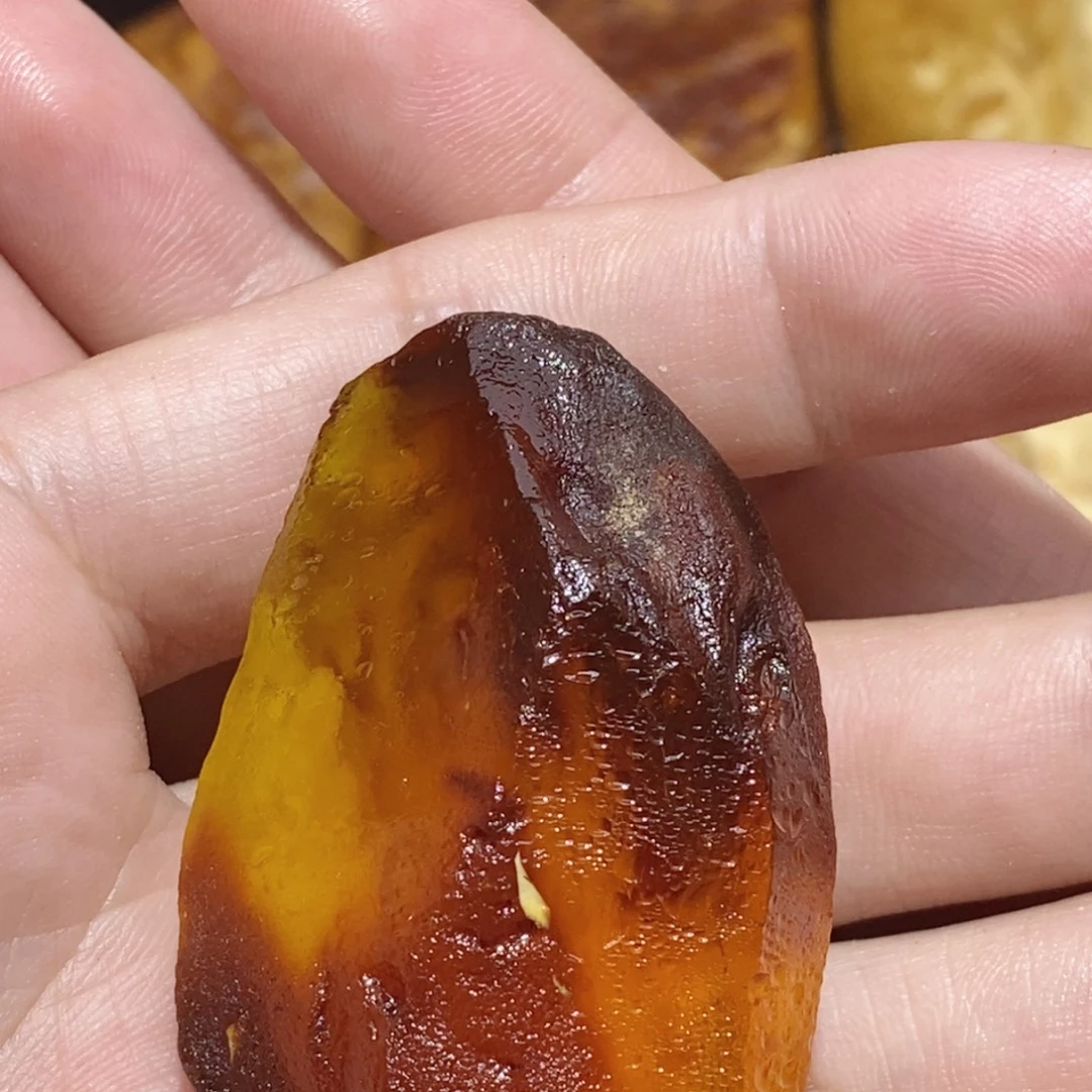清***心定制琥珀蜜蜡原石