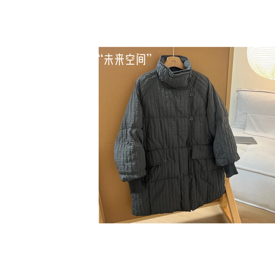 （未来空间）多利原创文艺风简约设计感中长款石墨烯外套