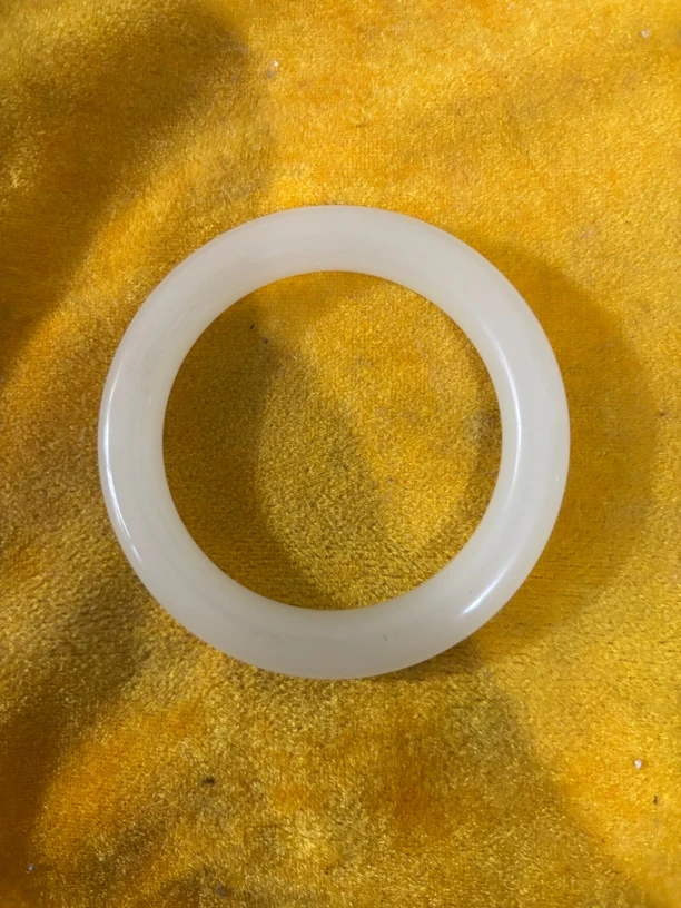 白月光玉送女友老婆妈妈节日礼物