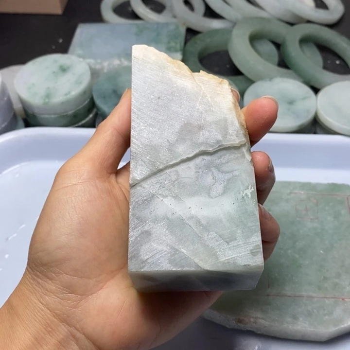 翡翠散珠o***熊翡翠边角料