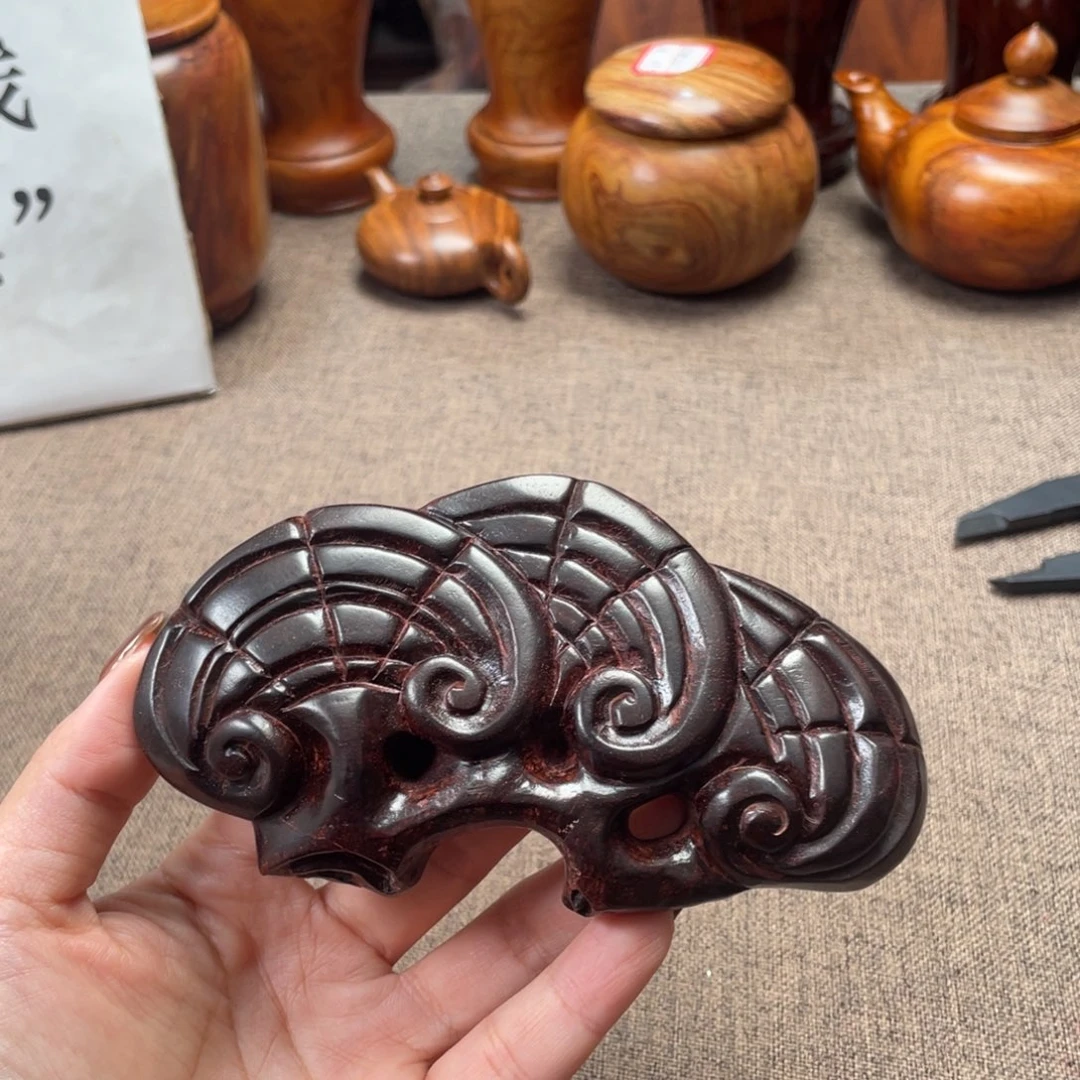 檀香紫檀（小叶紫檀）灵芝