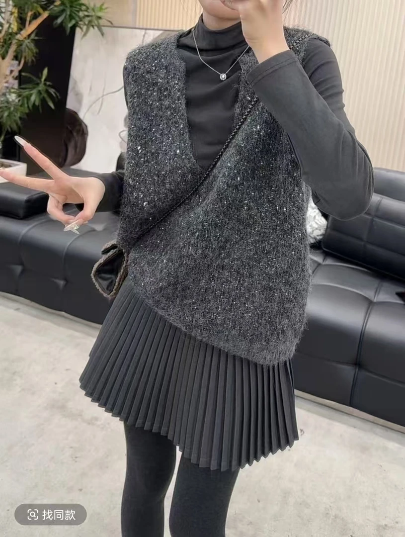 大脸酥同款冬季V领亮片马甲秋冬打底背心