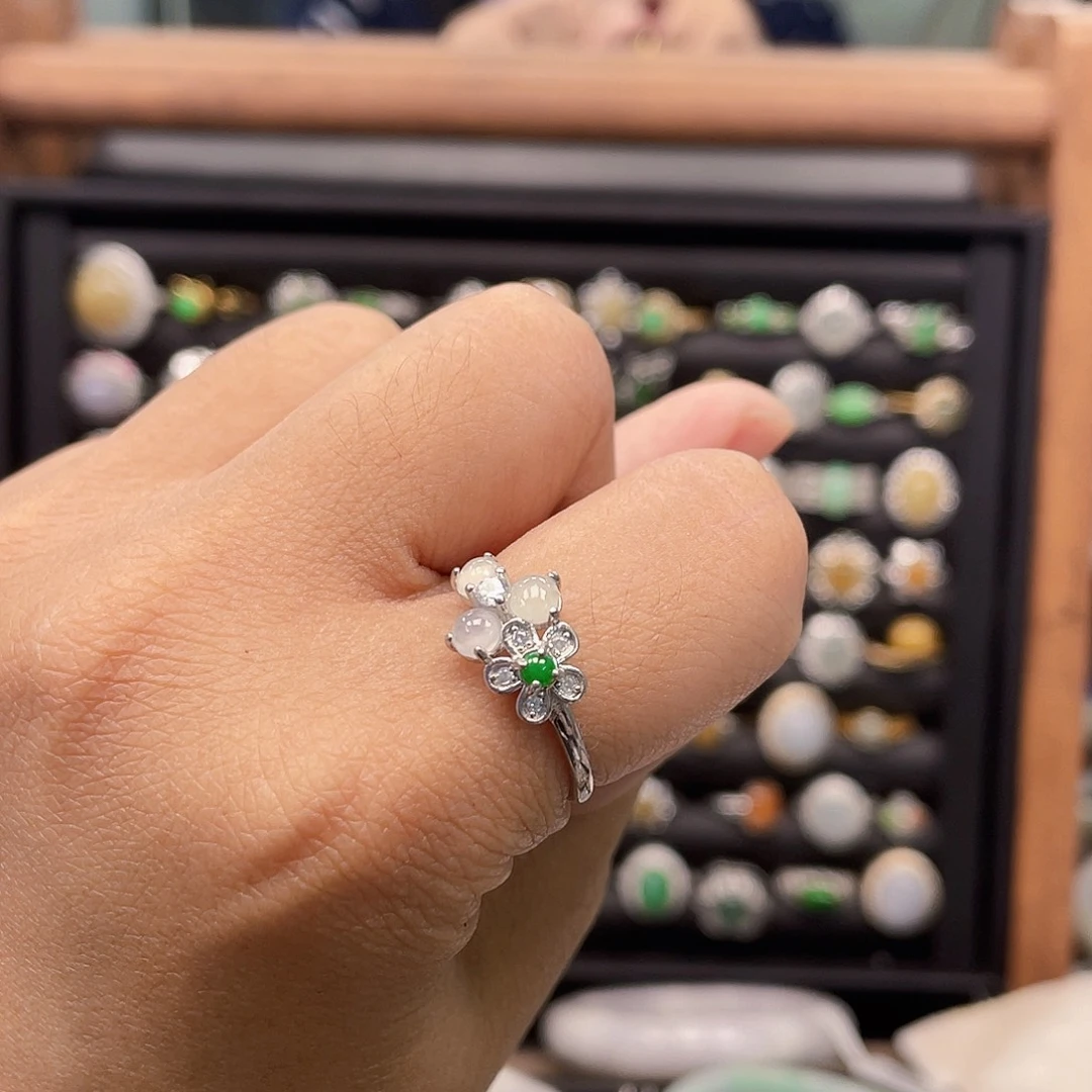 翡翠手镯未镶嵌天然翡翠Ａ货