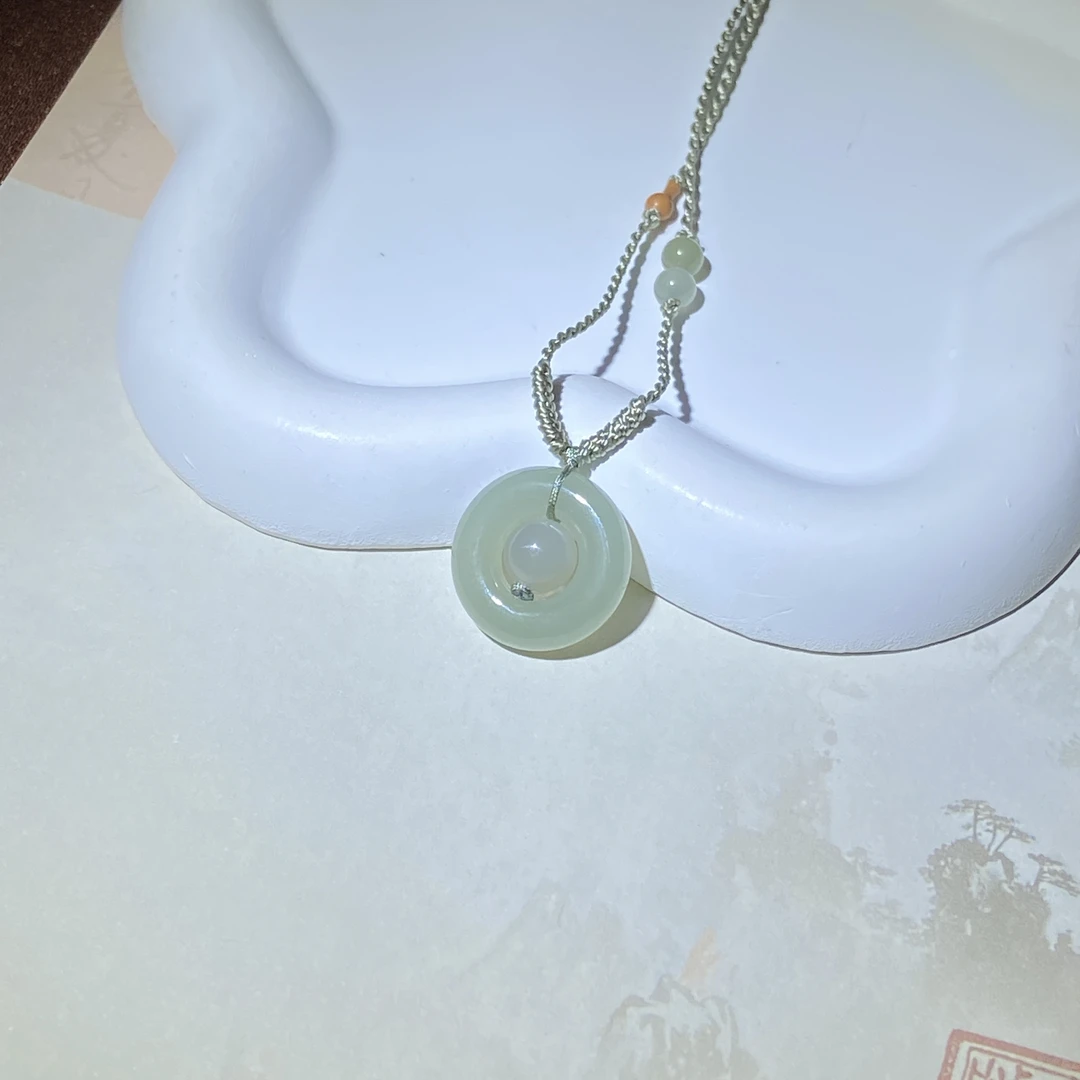 DZ7103 和田玉晴水设计款吊坠约卡19.8mm