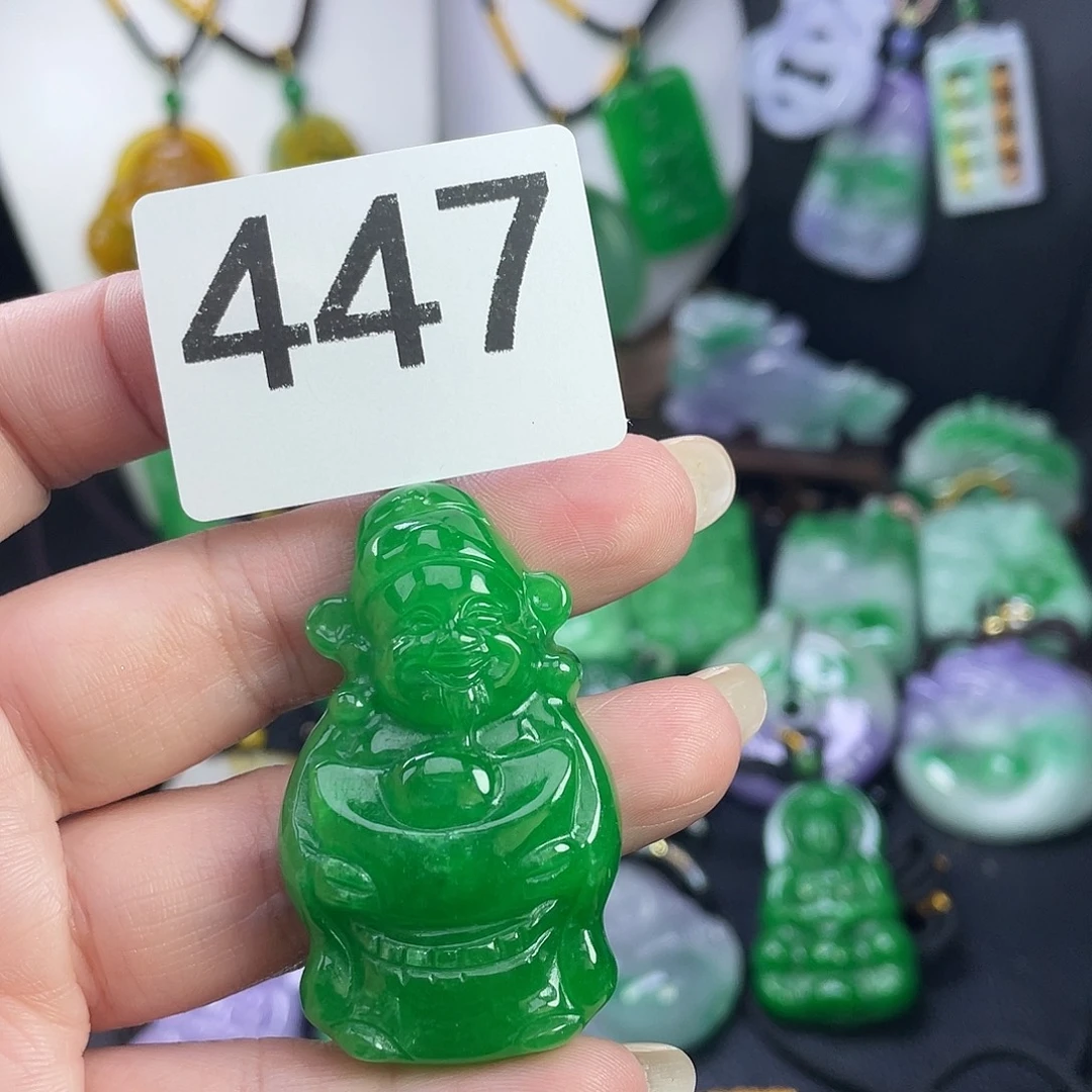 翡翠未镶嵌吊坠(赠链)