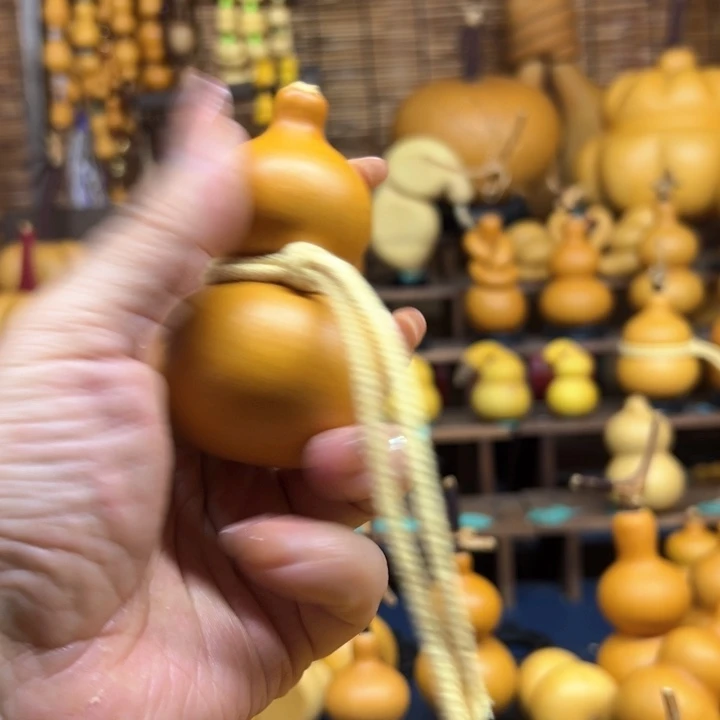 大叶紫檀（黑酸枝木类）天***?