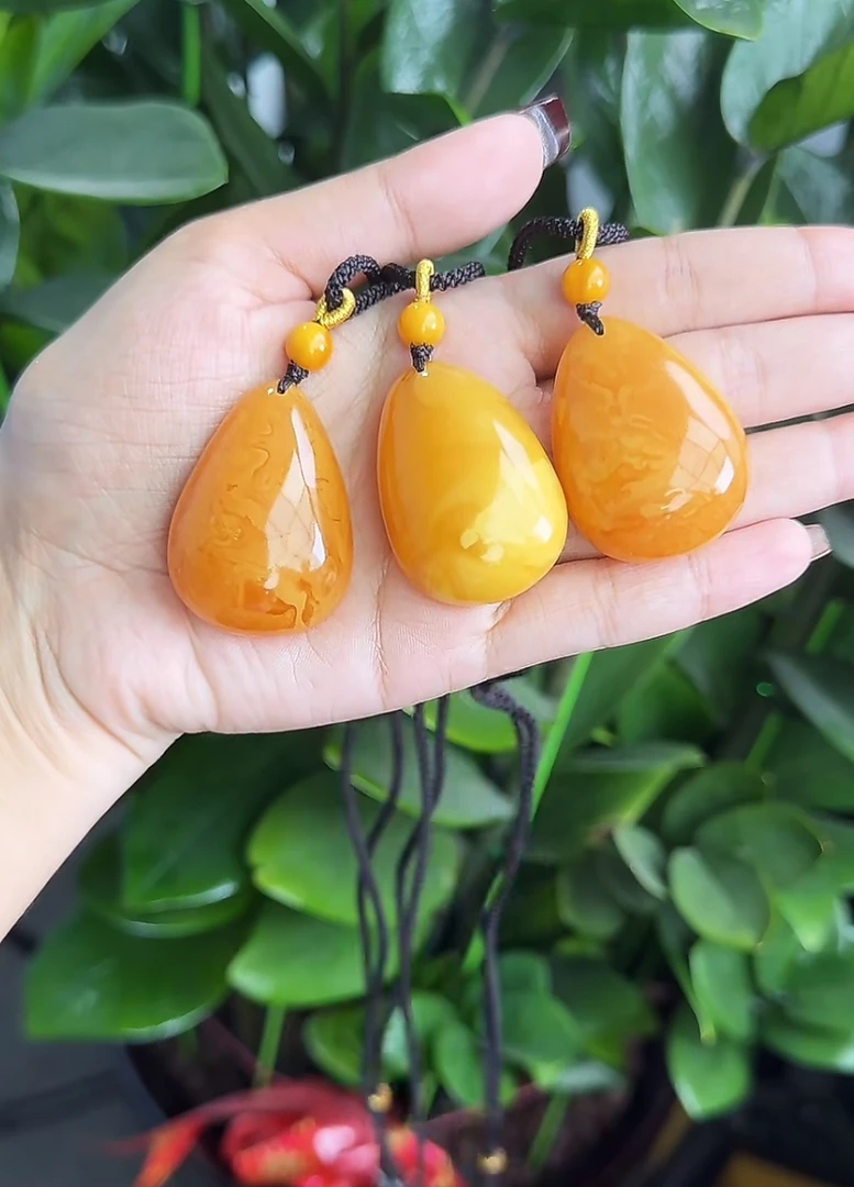 【齐福珠宝】红花蜡水滴吊坠(多样性发其一)