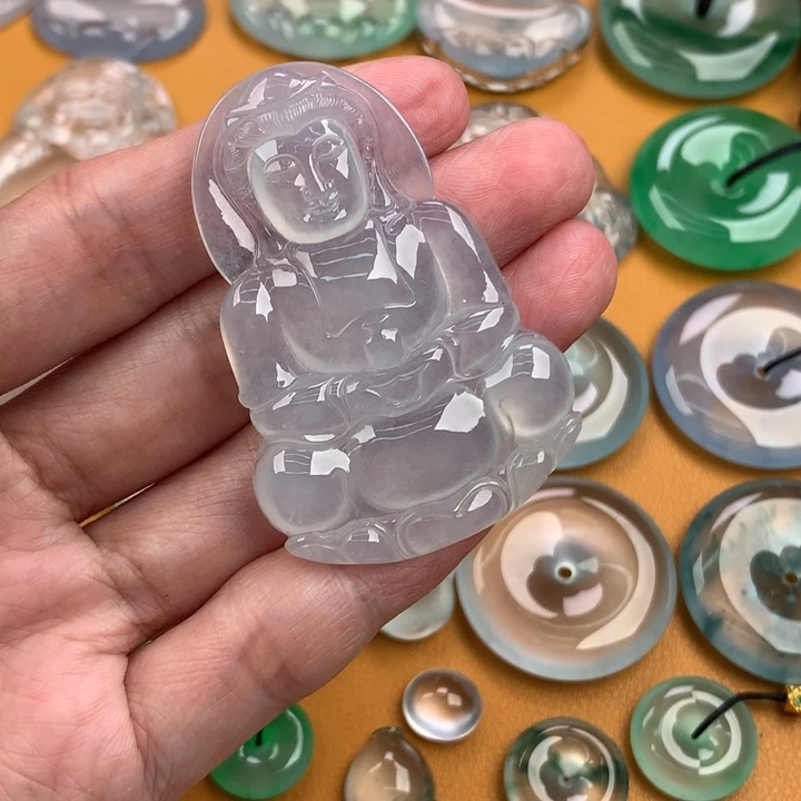 颈饰未镶嵌翡翠….