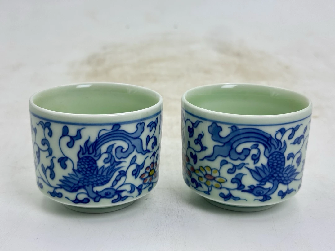 青花釉里红缠枝莲对头凤纹主人杯一对