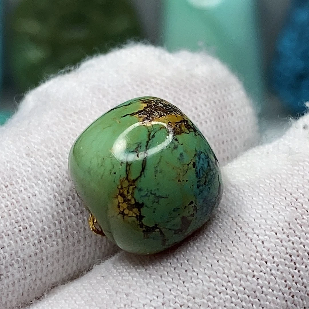 绿松石未镶嵌天然原矿 带武汉地大证书