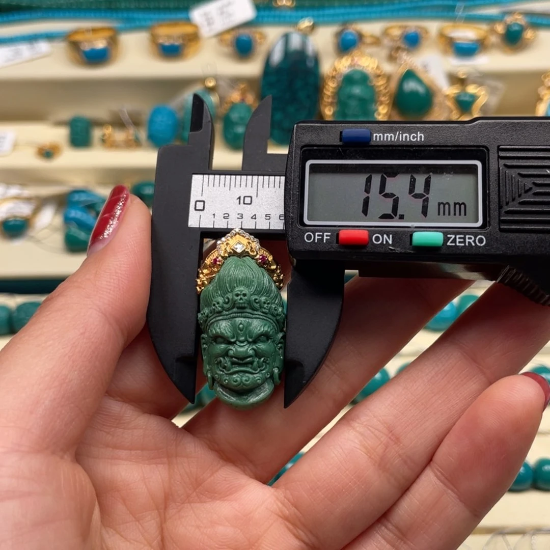 18K金镶嵌绿松石珠宝奇石大黑天