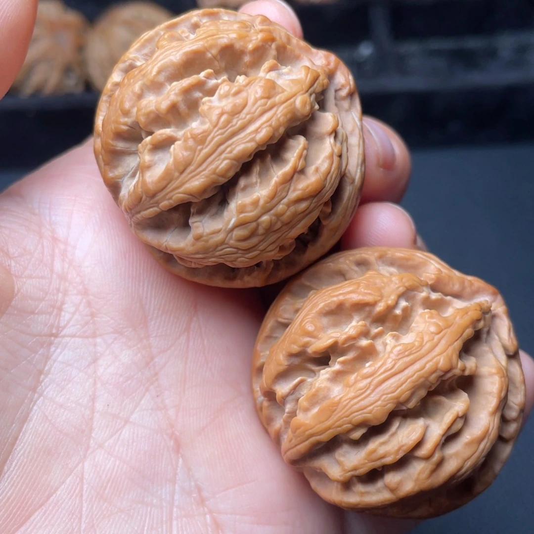 文玩核桃把件秦岭山脉文玩核桃