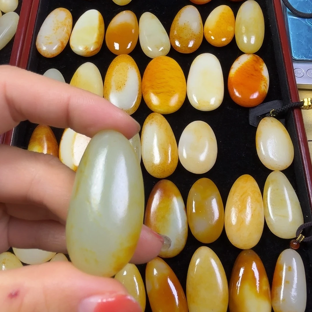 开***天颈饰未镶嵌和田玉